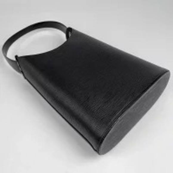 Louis Vuitton Handbags - Louis Vuitton Verseau Noir Hobo Shoulder Black Bag Epi 2way Black